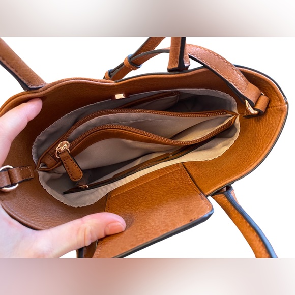 Lauren Conrad purse - Picture 5 of 5